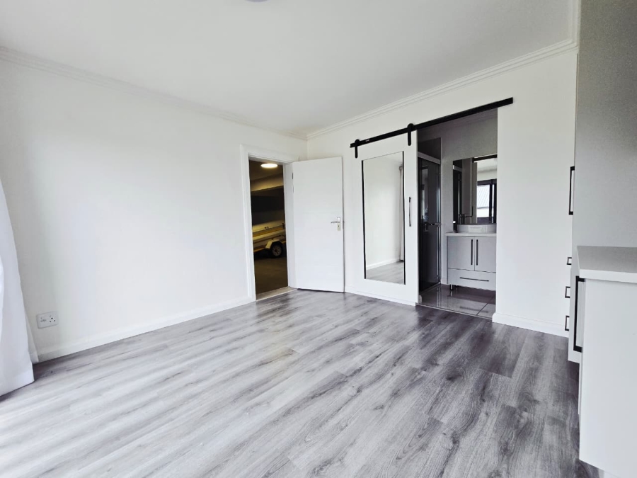 4 Bedroom Property for Sale in Kingswood Golf Estate Western Cape